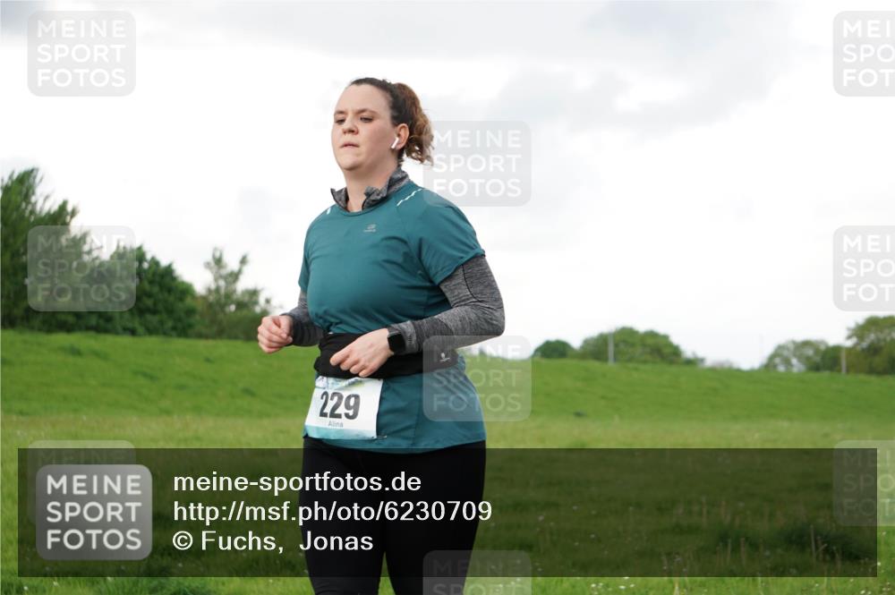 05.05.2024 - 7. Wedeler Halbmarathon Fuchs,  Jonas http://msf.ph/oto/6230709 05.05.2024 12:09:01 Laufen 229 meine-sportfotos.de