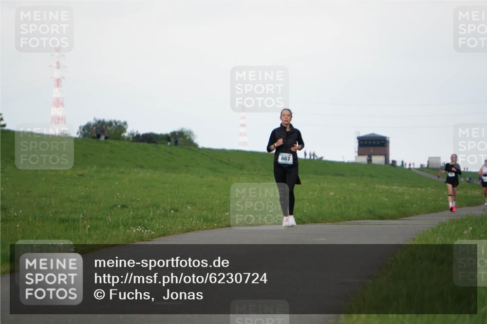 05.05.2024 - 7. Wedeler Halbmarathon Fuchs,  Jonas http://msf.ph/oto/6230724 05.05.2024 12:09:15 Laufen 667, 761 meine-sportfotos.de