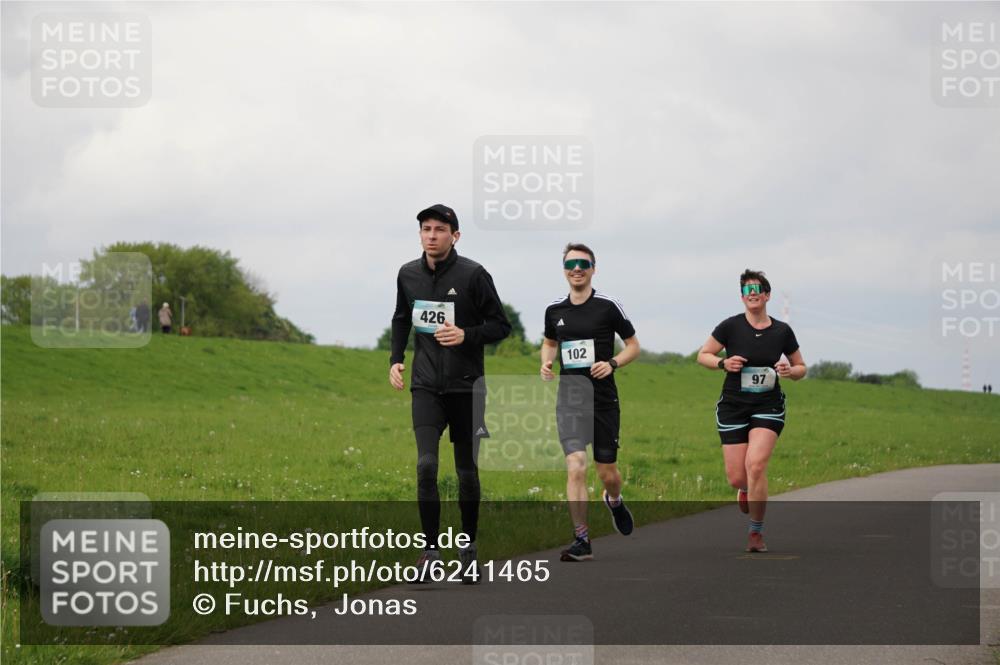 05.05.2024 - 7. Wedeler Halbmarathon Fuchs,  Jonas http://msf.ph/oto/6241465 05.05.2024 11:58:26 Laufen 426, 102, 97 meine-sportfotos.de