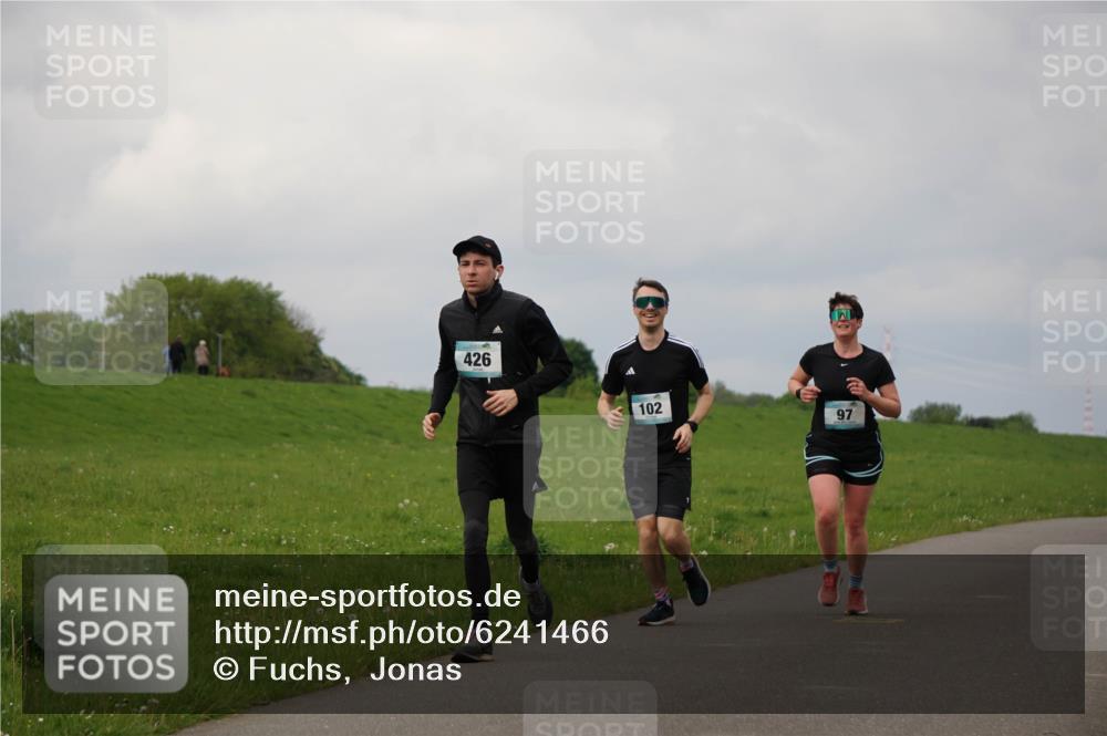 05.05.2024 - 7. Wedeler Halbmarathon Fuchs,  Jonas http://msf.ph/oto/6241466 05.05.2024 11:58:27 Laufen 426, 102, 97 meine-sportfotos.de