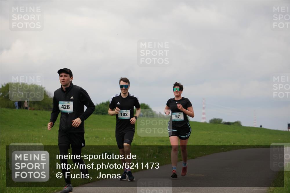 05.05.2024 - 7. Wedeler Halbmarathon Fuchs,  Jonas http://msf.ph/oto/6241473 05.05.2024 11:58:27 Laufen 426, 102, 97 meine-sportfotos.de