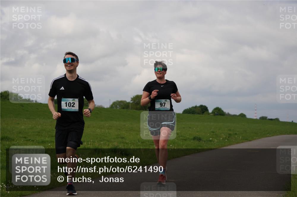 05.05.2024 - 7. Wedeler Halbmarathon Fuchs,  Jonas http://msf.ph/oto/6241490 05.05.2024 11:58:31 Laufen 102, 97 meine-sportfotos.de