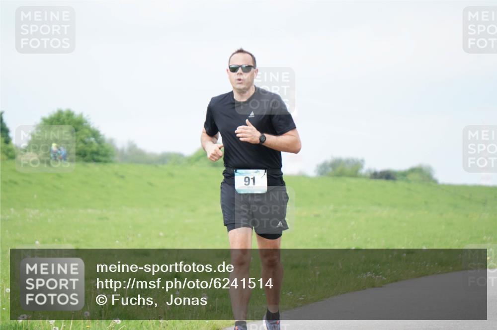 05.05.2024 - 7. Wedeler Halbmarathon Fuchs,  Jonas http://msf.ph/oto/6241514 05.05.2024 11:58:49 Laufen 91 meine-sportfotos.de