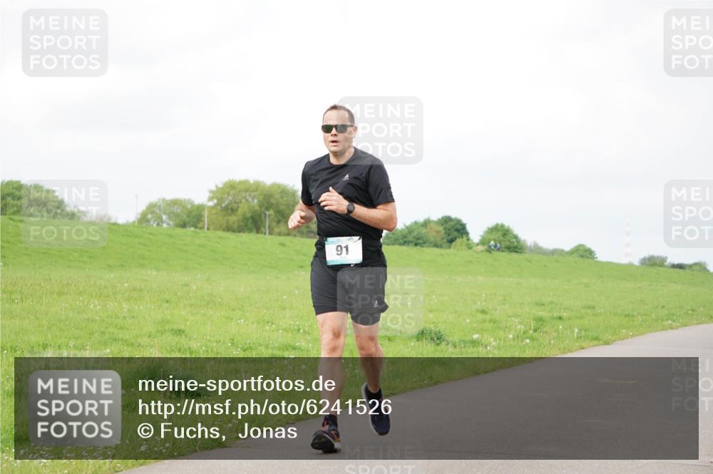 05.05.2024 - 7. Wedeler Halbmarathon Fuchs,  Jonas http://msf.ph/oto/6241526 05.05.2024 11:58:54 Laufen 91 meine-sportfotos.de