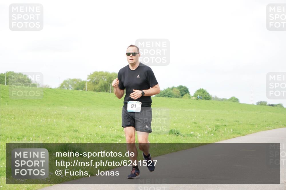 05.05.2024 - 7. Wedeler Halbmarathon Fuchs,  Jonas http://msf.ph/oto/6241527 05.05.2024 11:58:55 Laufen 91 meine-sportfotos.de