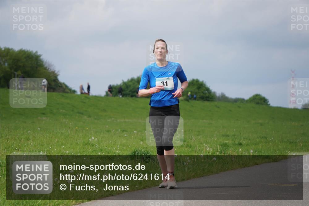 05.05.2024 - 7. Wedeler Halbmarathon Fuchs,  Jonas http://msf.ph/oto/6241614 05.05.2024 11:59:37 Laufen 31 meine-sportfotos.de
