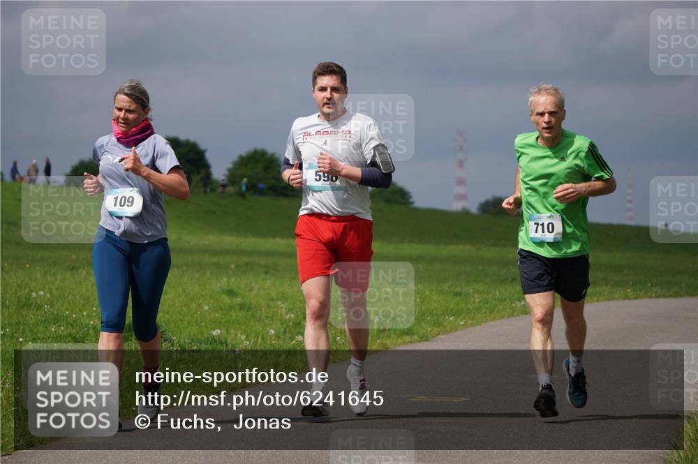 05.05.2024 - 7. Wedeler Halbmarathon Fuchs,  Jonas http://msf.ph/oto/6241645 05.05.2024 11:59:55 Laufen 109, 590, 710 meine-sportfotos.de