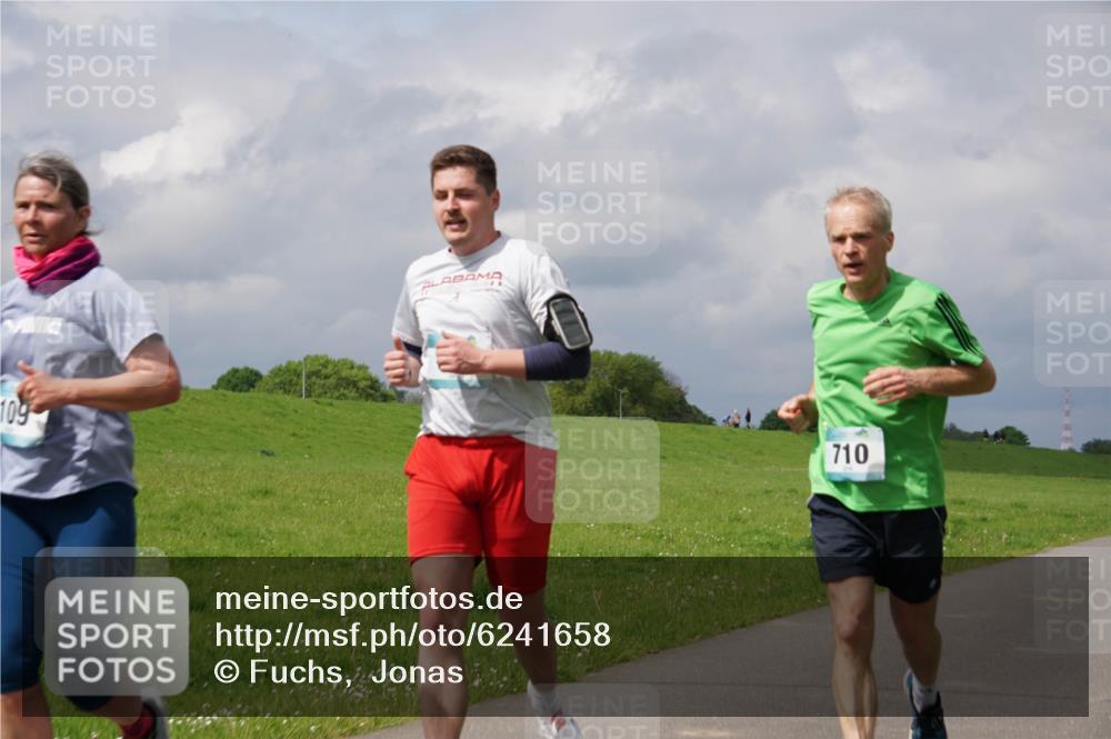 05.05.2024 - 7. Wedeler Halbmarathon Fuchs,  Jonas http://msf.ph/oto/6241658 05.05.2024 11:59:59 Laufen 109, 710 meine-sportfotos.de