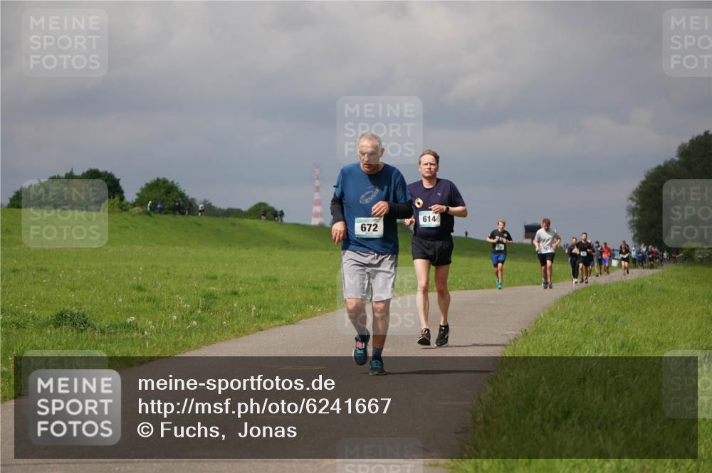 05.05.2024 - 7. Wedeler Halbmarathon Fuchs,  Jonas http://msf.ph/oto/6241667 05.05.2024 12:00:03 Laufen 672, 614 meine-sportfotos.de