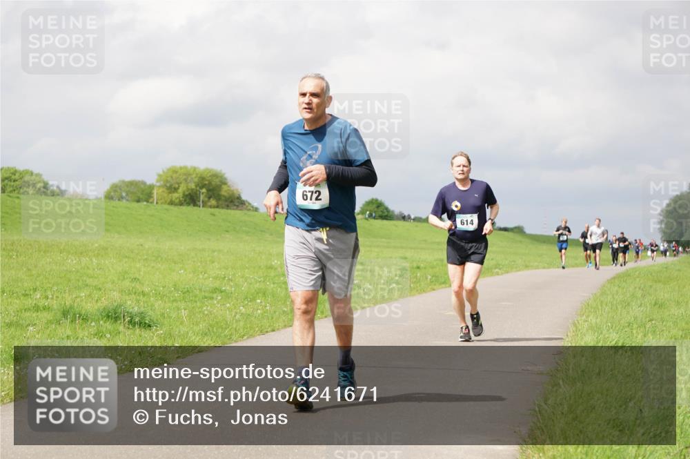 05.05.2024 - 7. Wedeler Halbmarathon Fuchs,  Jonas http://msf.ph/oto/6241671 05.05.2024 12:00:08 Laufen 672, 614 meine-sportfotos.de