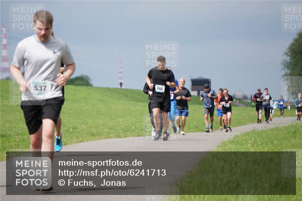 05.05.2024 - 7. Wedeler Halbmarathon Fuchs,  Jonas http://msf.ph/oto/6241713 05.05.2024 12:00:22 Laufen 537, 292 meine-sportfotos.de