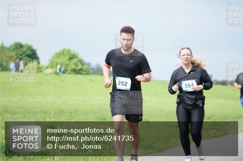 05.05.2024 - 7. Wedeler Halbmarathon Fuchs,  Jonas http://msf.ph/oto/6241735 05.05.2024 12:00:32 Laufen 292, 554 meine-sportfotos.de