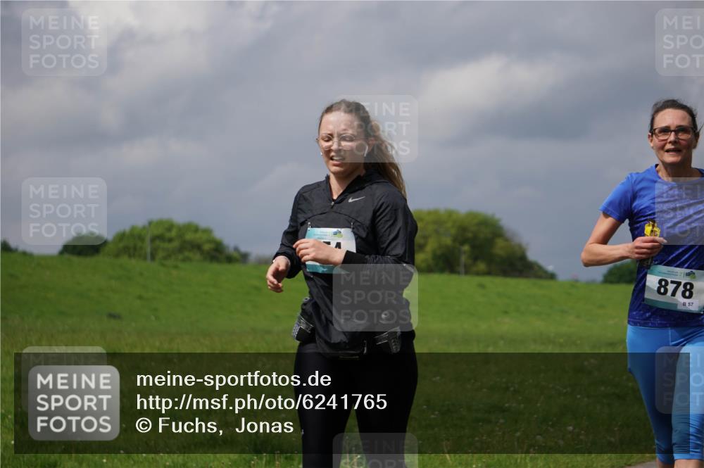 05.05.2024 - 7. Wedeler Halbmarathon Fuchs,  Jonas http://msf.ph/oto/6241765 05.05.2024 12:00:40 Laufen 878, 57 meine-sportfotos.de