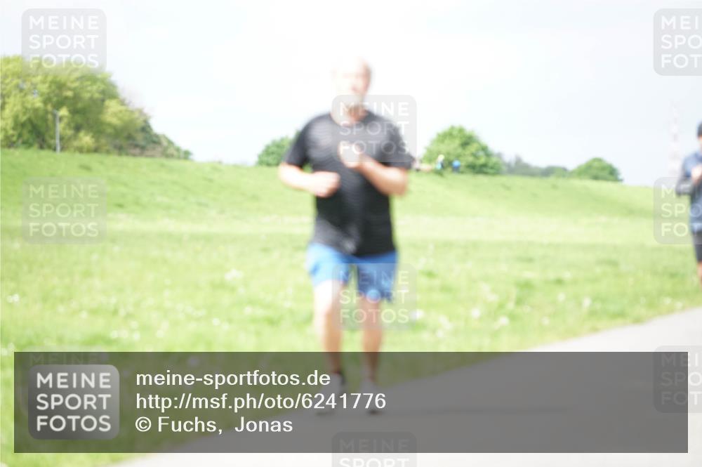 05.05.2024 - 7. Wedeler Halbmarathon Fuchs,  Jonas http://msf.ph/oto/6241776 05.05.2024 12:00:43 Laufen  meine-sportfotos.de
