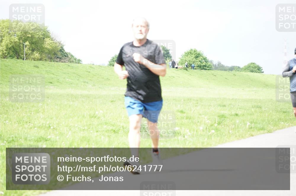 05.05.2024 - 7. Wedeler Halbmarathon Fuchs,  Jonas http://msf.ph/oto/6241777 05.05.2024 12:00:44 Laufen  meine-sportfotos.de