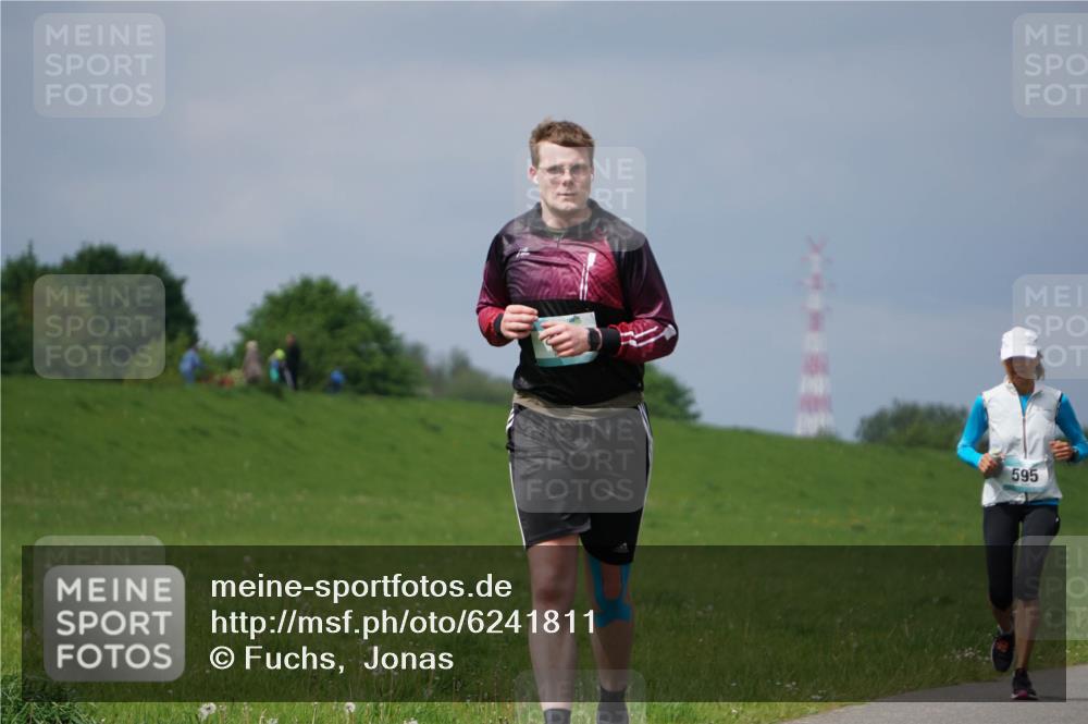 05.05.2024 - 7. Wedeler Halbmarathon Fuchs,  Jonas http://msf.ph/oto/6241811 05.05.2024 12:01:08 Laufen 595 meine-sportfotos.de
