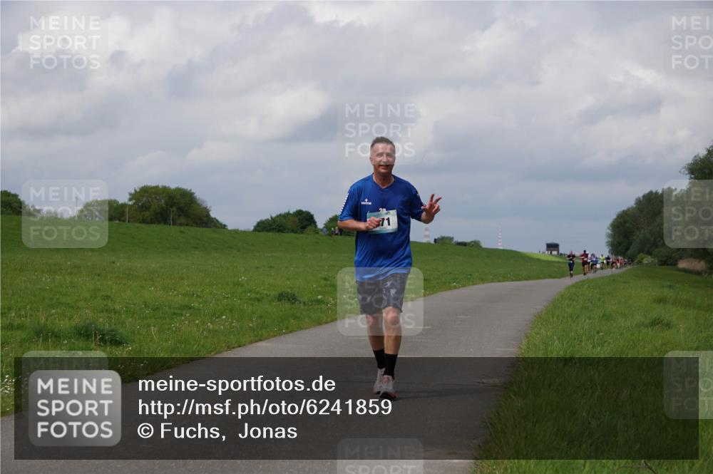 05.05.2024 - 7. Wedeler Halbmarathon Fuchs,  Jonas http://msf.ph/oto/6241859 05.05.2024 12:01:41 Laufen 71 meine-sportfotos.de