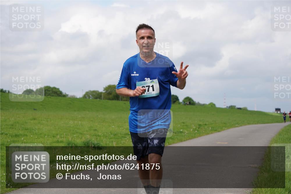 05.05.2024 - 7. Wedeler Halbmarathon Fuchs,  Jonas http://msf.ph/oto/6241875 05.05.2024 12:01:43 Laufen 20, 71 meine-sportfotos.de