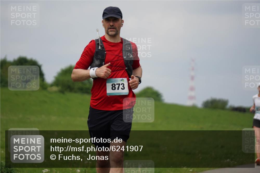 05.05.2024 - 7. Wedeler Halbmarathon Fuchs,  Jonas http://msf.ph/oto/6241907 05.05.2024 12:02:17 Laufen 873 meine-sportfotos.de