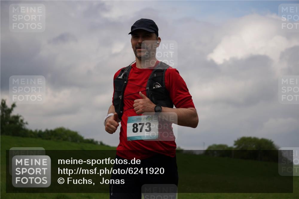05.05.2024 - 7. Wedeler Halbmarathon Fuchs,  Jonas http://msf.ph/oto/6241920 05.05.2024 12:02:21 Laufen 873 meine-sportfotos.de