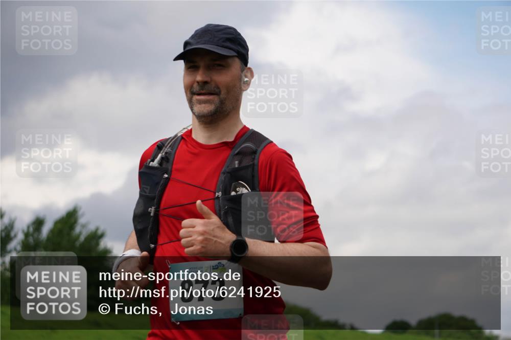 05.05.2024 - 7. Wedeler Halbmarathon Fuchs,  Jonas http://msf.ph/oto/6241925 05.05.2024 12:02:22 Laufen 873 meine-sportfotos.de
