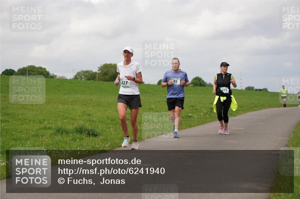 05.05.2024 - 7. Wedeler Halbmarathon Fuchs,  Jonas http://msf.ph/oto/6241940 05.05.2024 12:02:30 Laufen 93, 327, 473 meine-sportfotos.de