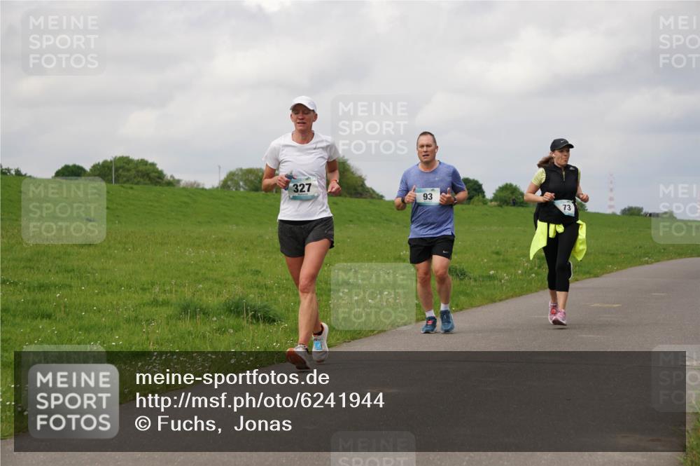05.05.2024 - 7. Wedeler Halbmarathon Fuchs,  Jonas http://msf.ph/oto/6241944 05.05.2024 12:02:31 Laufen 327, 93, 73 meine-sportfotos.de