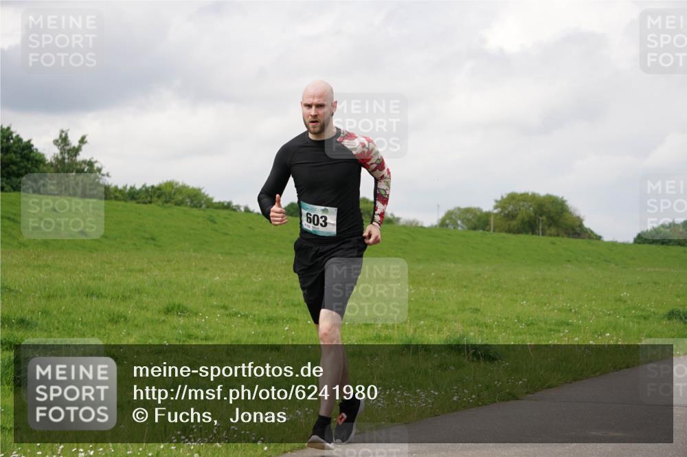 05.05.2024 - 7. Wedeler Halbmarathon Fuchs,  Jonas http://msf.ph/oto/6241980 05.05.2024 12:02:37 Laufen 603 meine-sportfotos.de