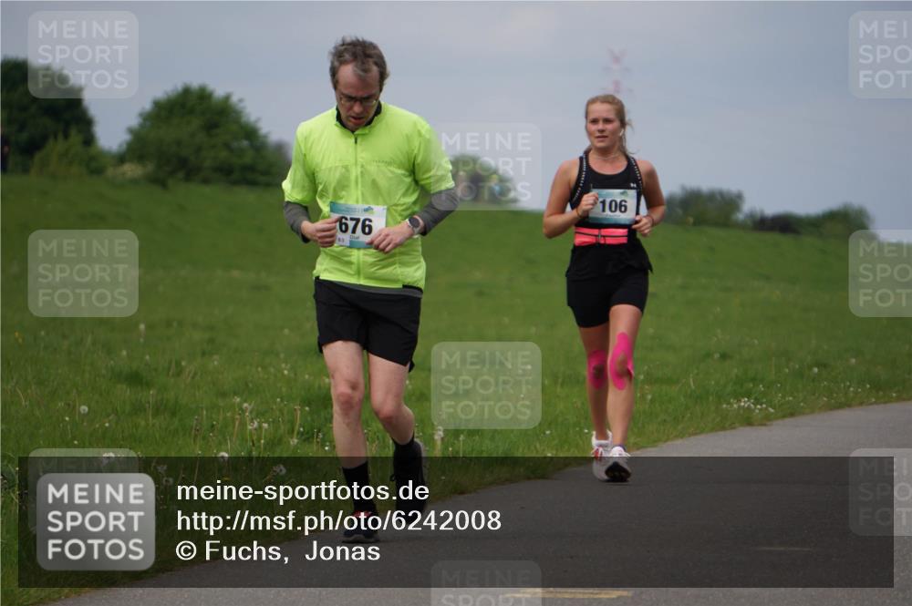 05.05.2024 - 7. Wedeler Halbmarathon Fuchs,  Jonas http://msf.ph/oto/6242008 05.05.2024 12:02:45 Laufen 676, 83, 106 meine-sportfotos.de