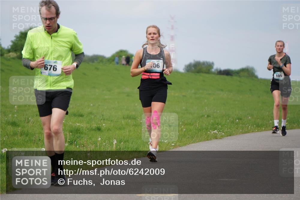 05.05.2024 - 7. Wedeler Halbmarathon Fuchs,  Jonas http://msf.ph/oto/6242009 05.05.2024 12:02:46 Laufen 676, 06, 105 meine-sportfotos.de