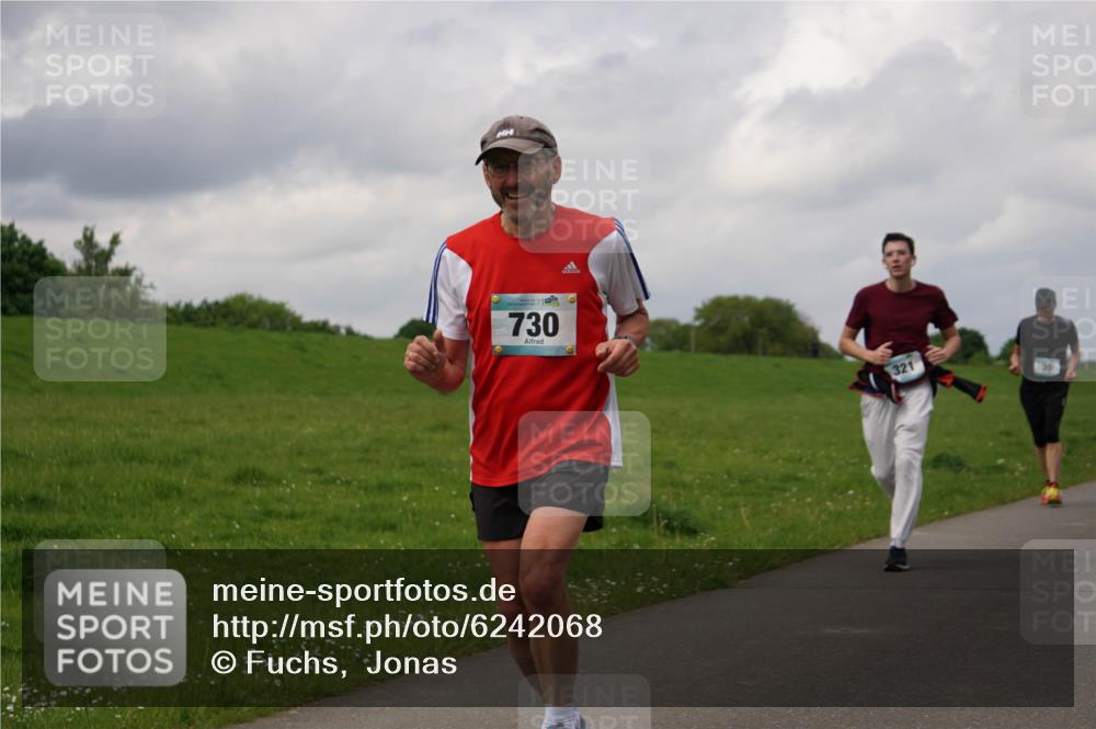 05.05.2024 - 7. Wedeler Halbmarathon Fuchs,  Jonas http://msf.ph/oto/6242068 05.05.2024 12:03:07 Laufen 730, 321 meine-sportfotos.de