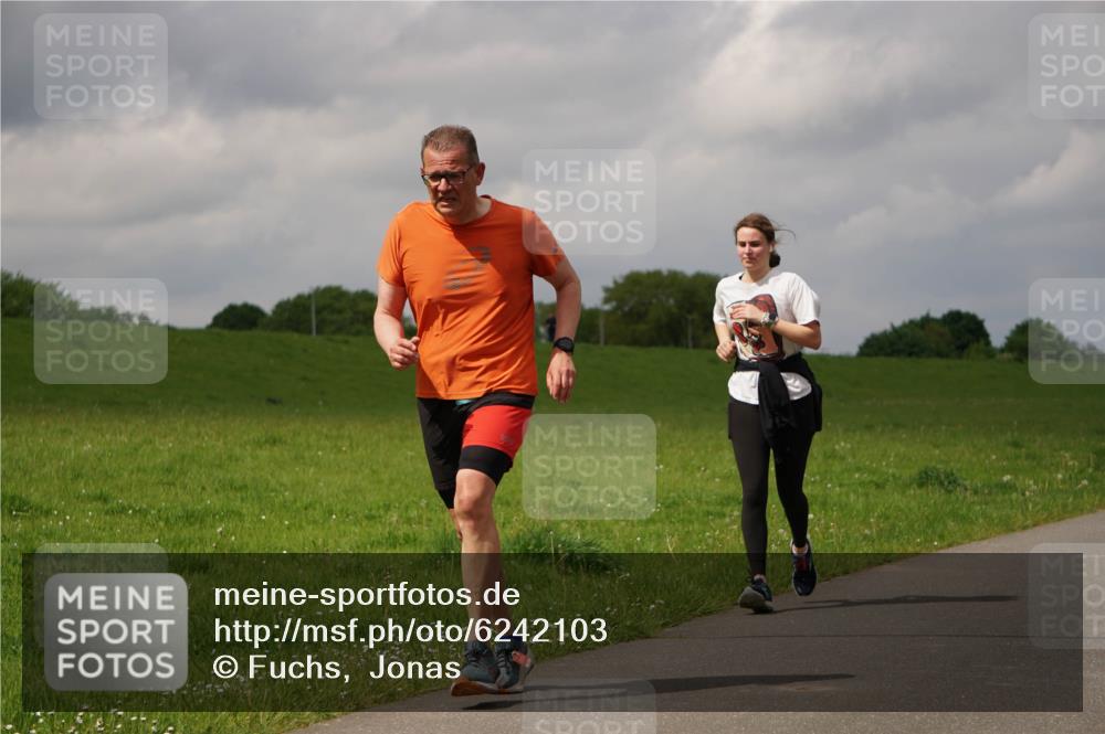 05.05.2024 - 7. Wedeler Halbmarathon Fuchs,  Jonas http://msf.ph/oto/6242103 05.05.2024 12:03:23 Laufen  meine-sportfotos.de