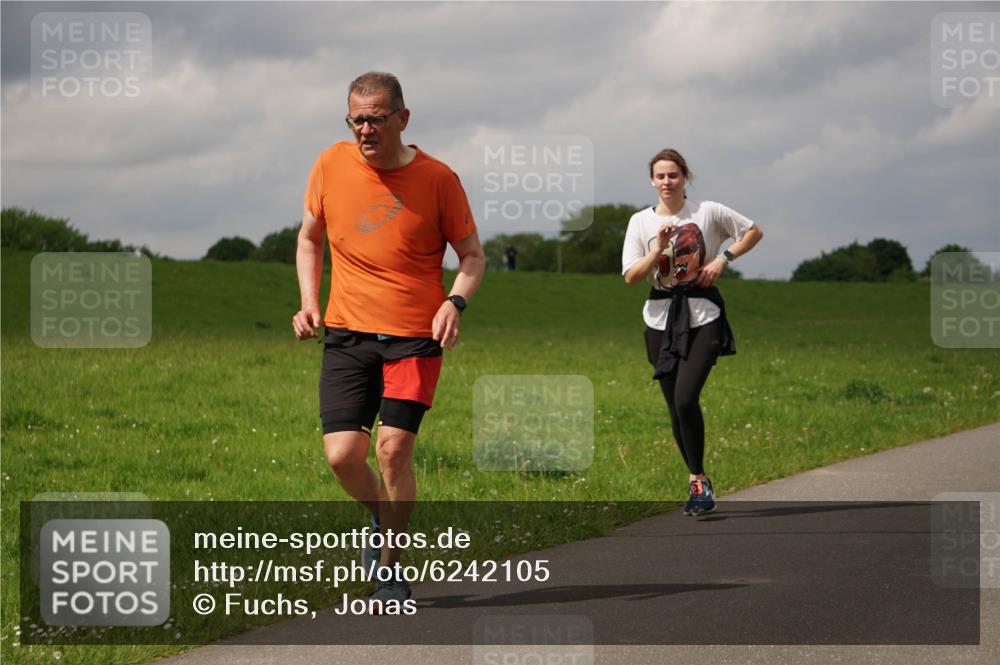 05.05.2024 - 7. Wedeler Halbmarathon Fuchs,  Jonas http://msf.ph/oto/6242105 05.05.2024 12:03:24 Laufen  meine-sportfotos.de