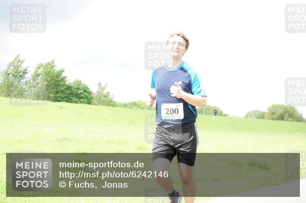 05.05.2024 - 7. Wedeler Halbmarathon Fuchs,  Jonas http://msf.ph/oto/6242146 05.05.2024 12:03:34 Laufen 65, 200 meine-sportfotos.de