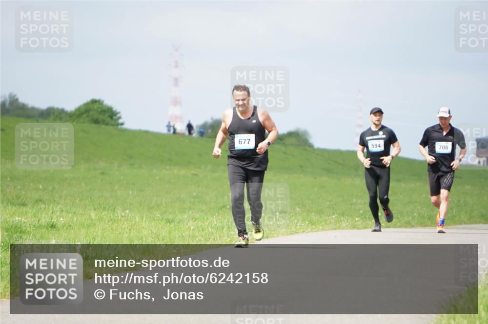 05.05.2024 - 7. Wedeler Halbmarathon Fuchs,  Jonas http://msf.ph/oto/6242158 05.05.2024 12:03:37 Laufen 677, 594, 708 meine-sportfotos.de