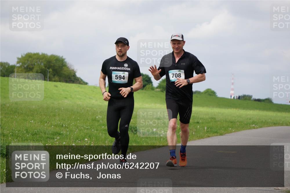 05.05.2024 - 7. Wedeler Halbmarathon Fuchs,  Jonas http://msf.ph/oto/6242207 05.05.2024 12:03:51 Laufen 594, 708 meine-sportfotos.de