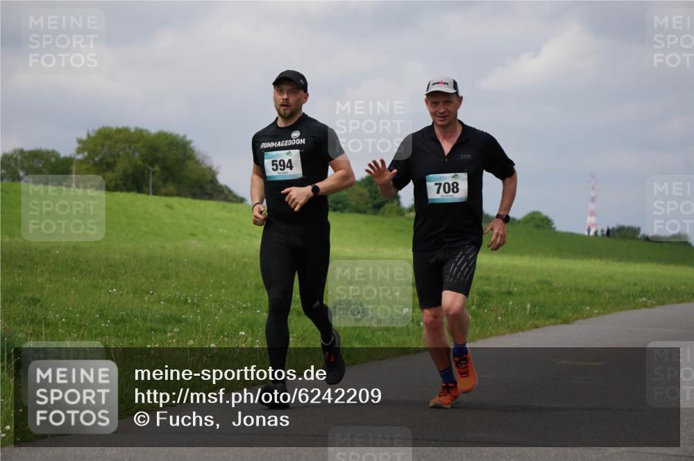 05.05.2024 - 7. Wedeler Halbmarathon Fuchs,  Jonas http://msf.ph/oto/6242209 05.05.2024 12:03:51 Laufen 594, 708 meine-sportfotos.de