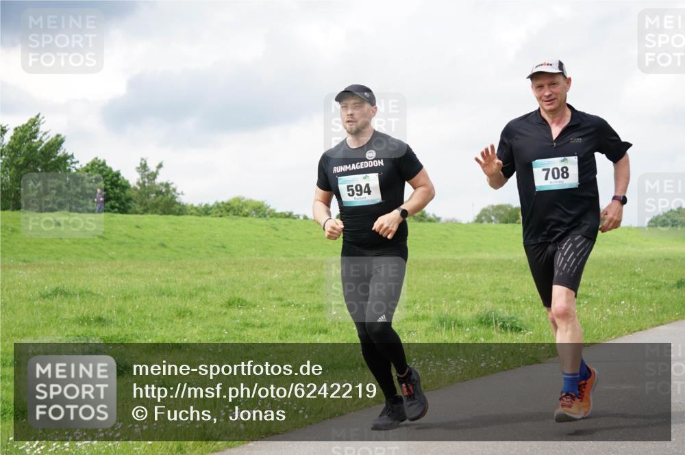05.05.2024 - 7. Wedeler Halbmarathon Fuchs,  Jonas http://msf.ph/oto/6242219 05.05.2024 12:03:53 Laufen 594, 708 meine-sportfotos.de