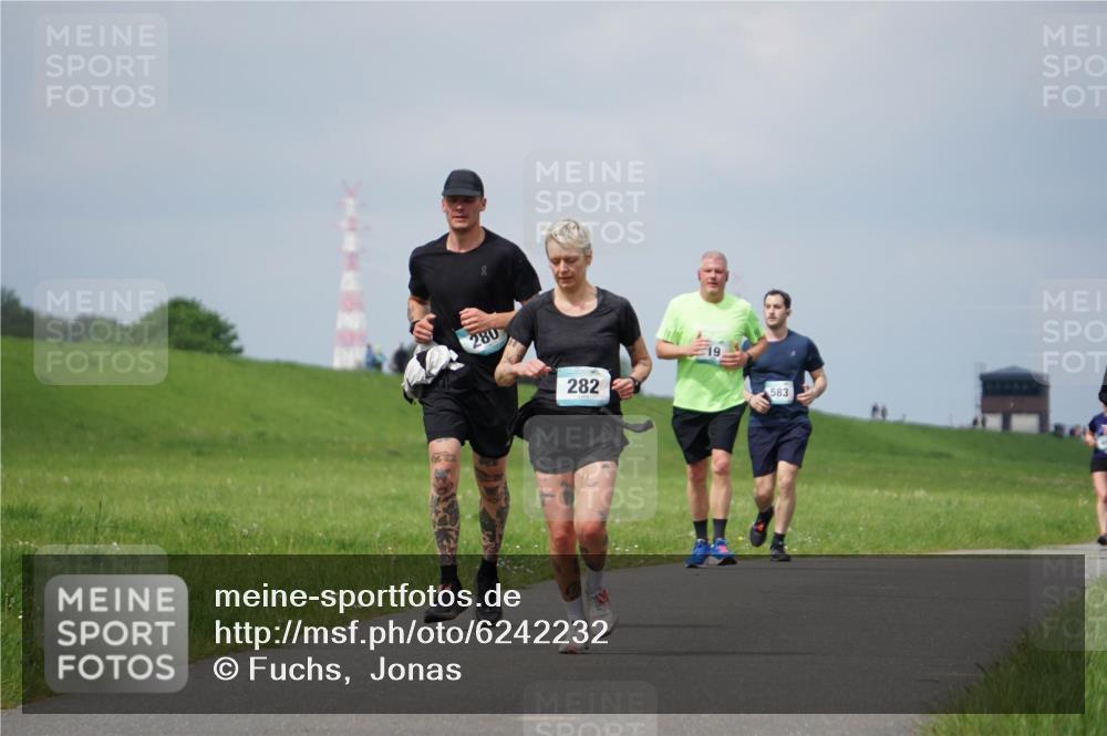 05.05.2024 - 7. Wedeler Halbmarathon Fuchs,  Jonas http://msf.ph/oto/6242232 05.05.2024 12:03:57 Laufen 280, 282, 583 meine-sportfotos.de