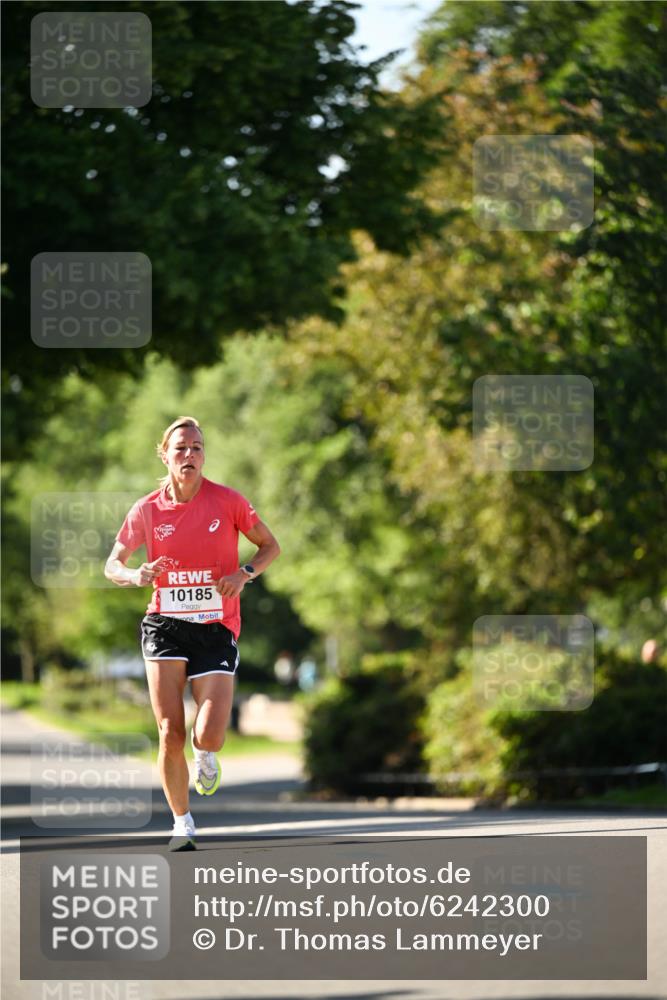 08.06.2024 - REWE Women's Run Dr. Thomas Lammeyer http://msf.ph/oto/6242300 09.06.2024 09:12:50 Laufen 10185 meine-sportfotos.de