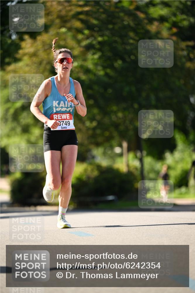 08.06.2024 - REWE Women's Run Dr. Thomas Lammeyer http://msf.ph/oto/6242354 09.06.2024 09:13:26 Laufen 9749 meine-sportfotos.de