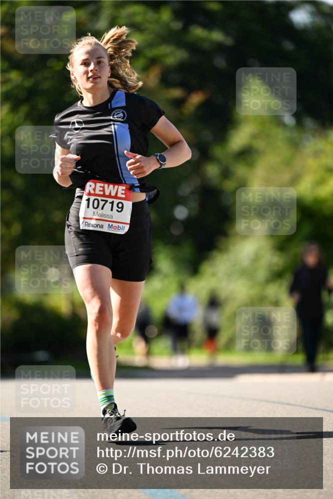 08.06.2024 - REWE Women's Run Dr. Thomas Lammeyer http://msf.ph/oto/6242383 09.06.2024 09:13:55 Laufen 10719 meine-sportfotos.de
