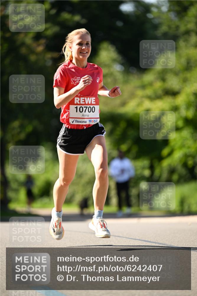 08.06.2024 - REWE Women's Run Dr. Thomas Lammeyer http://msf.ph/oto/6242407 09.06.2024 09:14:07 Laufen 10700 meine-sportfotos.de