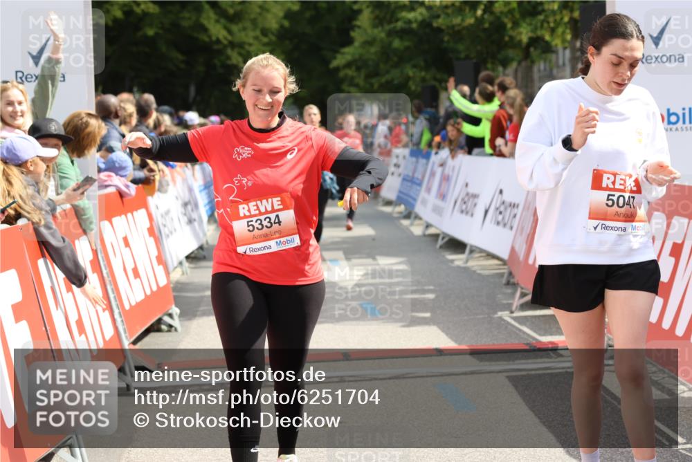 08.06.2024 - REWE Women's Run Strokosch-Dieckow http://msf.ph/oto/6251704 09.06.2024 11:04:40 Ziel 5047, 5140, 5217, 5280, 5334, 5387, 5576, 5599, 5610 meine-sportfotos.de
