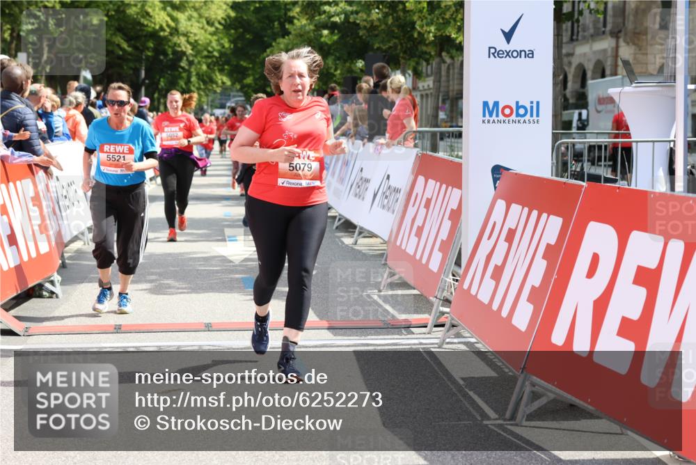 08.06.2024 - REWE Women's Run Strokosch-Dieckow http://msf.ph/oto/6252273 09.06.2024 11:07:15 Ziel 5052, 5079, 5266, 5348, 5521 meine-sportfotos.de