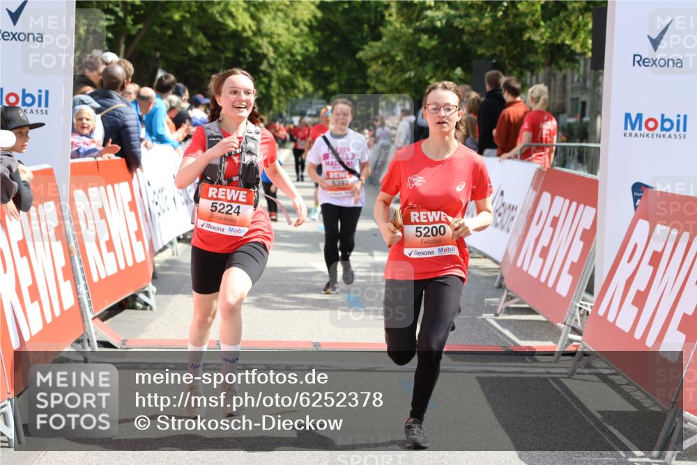 08.06.2024 - REWE Women's Run Strokosch-Dieckow http://msf.ph/oto/6252378 09.06.2024 11:07:33 Ziel 5060, 5200, 5224, 5393, 5524, 5607 meine-sportfotos.de
