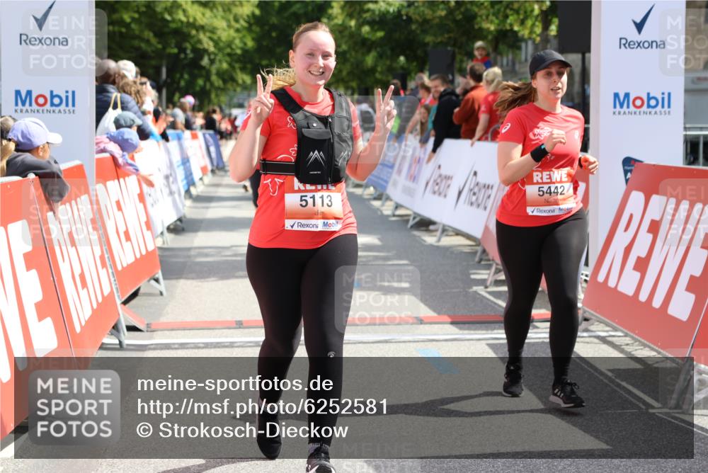 08.06.2024 - REWE Women's Run Strokosch-Dieckow http://msf.ph/oto/6252581 09.06.2024 11:08:14 Ziel 5089, 5113, 5122, 5259, 5307, 5392, 5441, 5442, 5464 meine-sportfotos.de