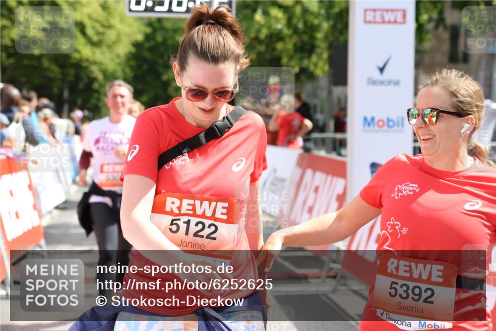 08.06.2024 - REWE Women's Run Strokosch-Dieckow http://msf.ph/oto/6252625 09.06.2024 11:08:20 Ziel 5042, 5089, 5122, 5259, 5307, 5315, 5392, 5464, 5541 meine-sportfotos.de