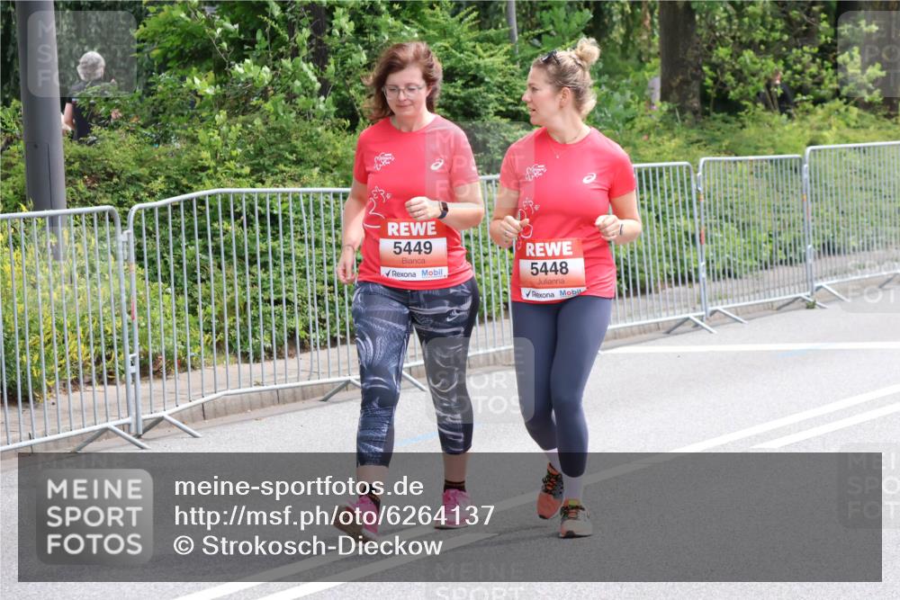 08.06.2024 - REWE Women's Run Strokosch-Dieckow http://msf.ph/oto/6264137 09.06.2024 11:07:36 Laufen 5449, 5448 meine-sportfotos.de