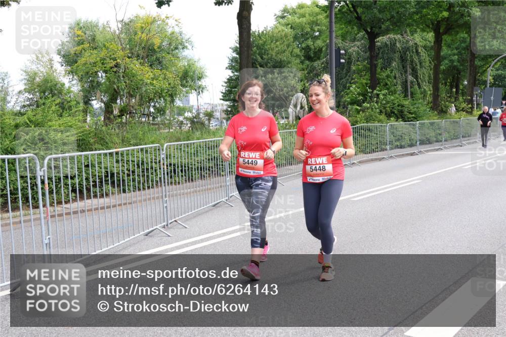 08.06.2024 - REWE Women's Run Strokosch-Dieckow http://msf.ph/oto/6264143 09.06.2024 11:07:40 Laufen 5449, 5448 meine-sportfotos.de